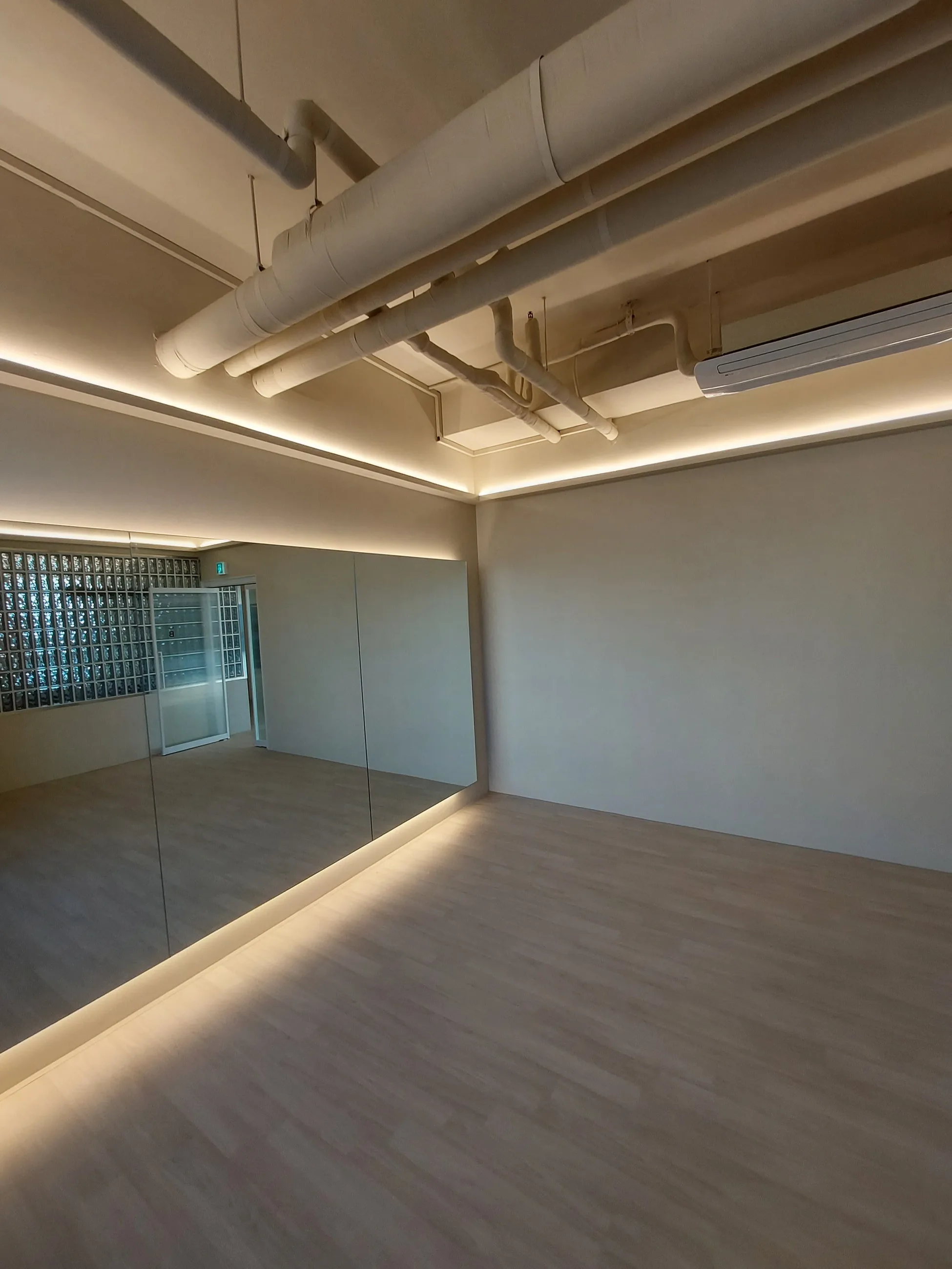필라데스 샵 40평 — 공간활용