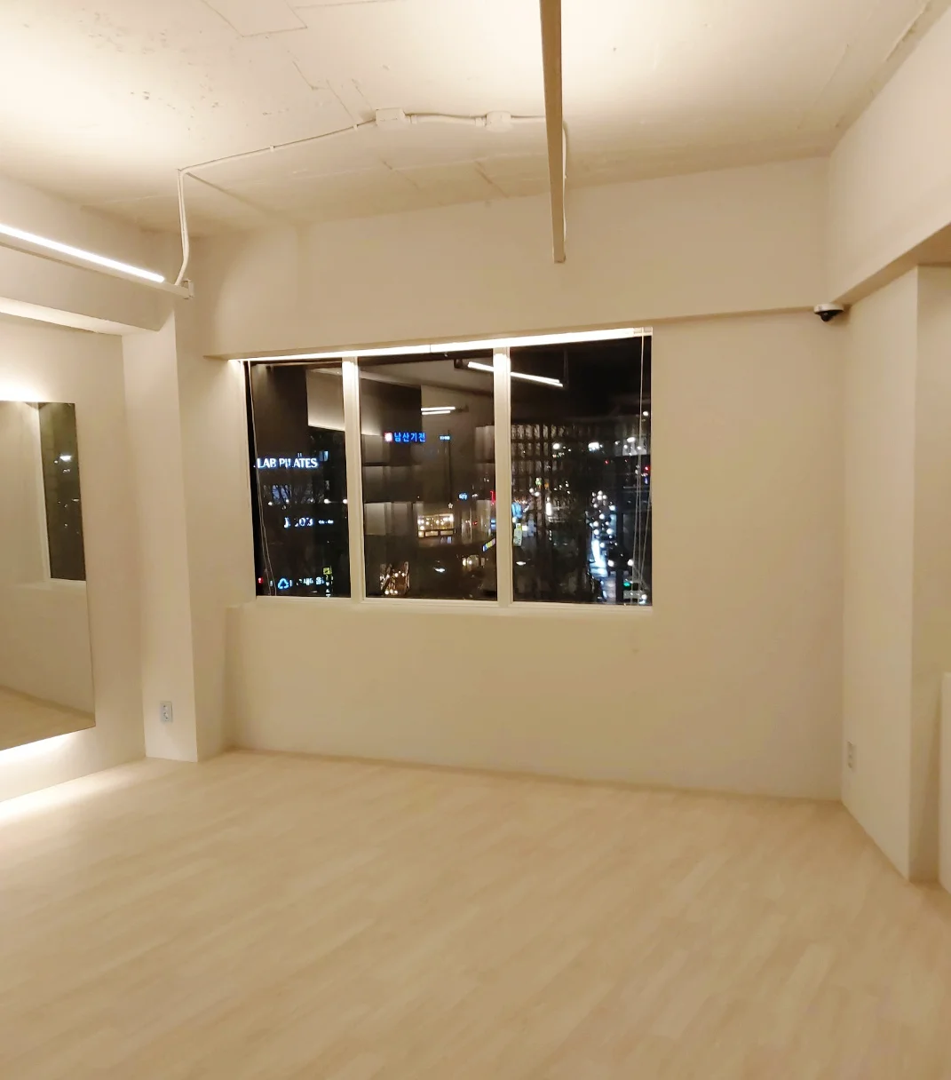 필라데스 60평샵 전체공사 시공 사진 15